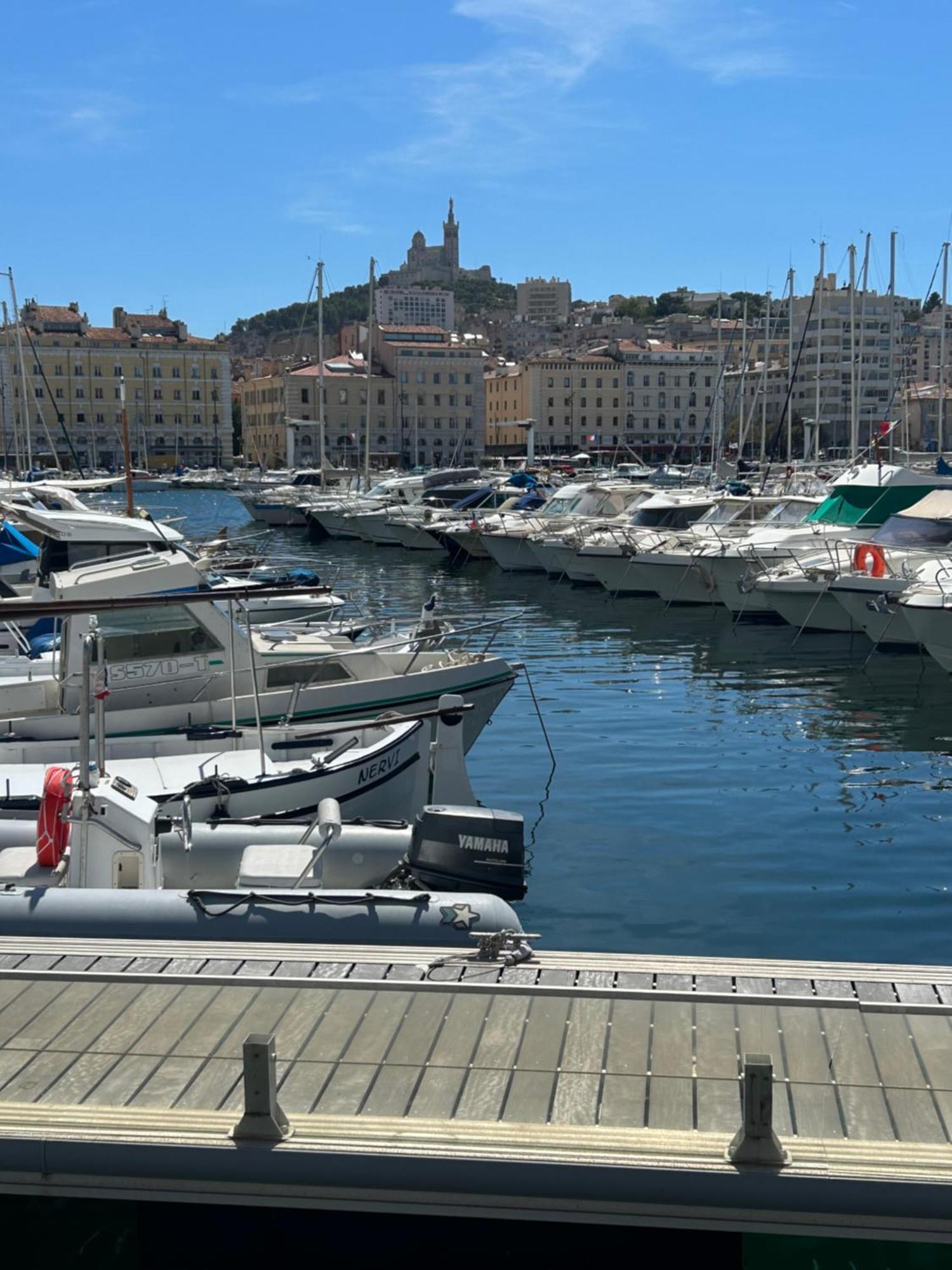 Celebre Vieux Port, Marseilleアパートメント エクステリア 写真